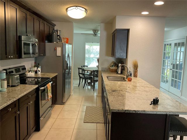 4403 WILLOWRUN LANE, Tampa, FL 33624