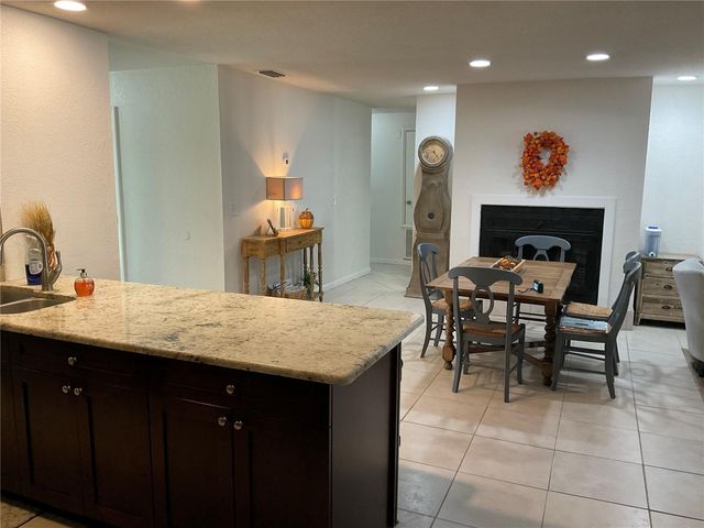 4403 WILLOWRUN LANE, Tampa, FL 33624