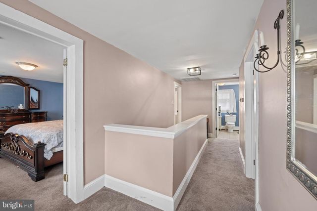 317 BROAD ST, Elmer, NJ 08318
