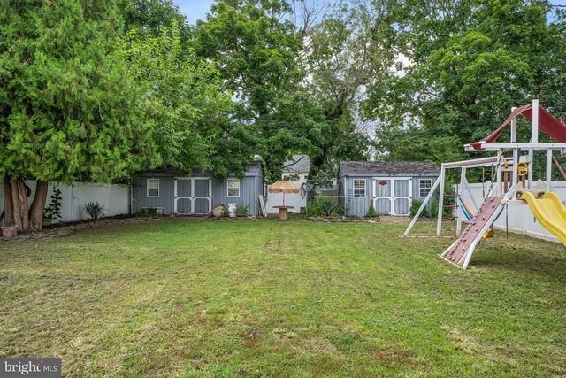 317 BROAD ST, Elmer, NJ 08318