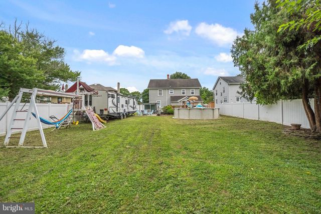 317 BROAD ST, Elmer, NJ 08318