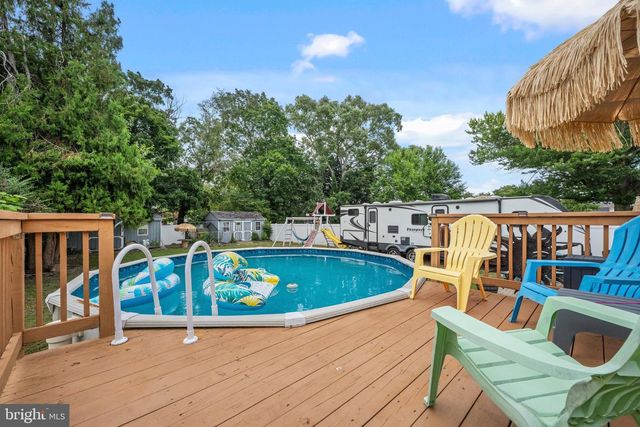 317 BROAD ST, Elmer, NJ 08318