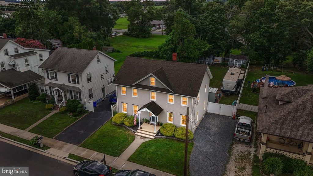 317 BROAD ST, Elmer, NJ 08318