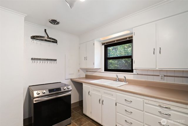 13619 Des Moines Memorial Drive S, Burien, WA 98168