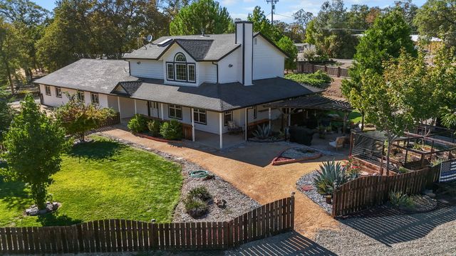 21080 Joanna Way, Redding, CA 96003