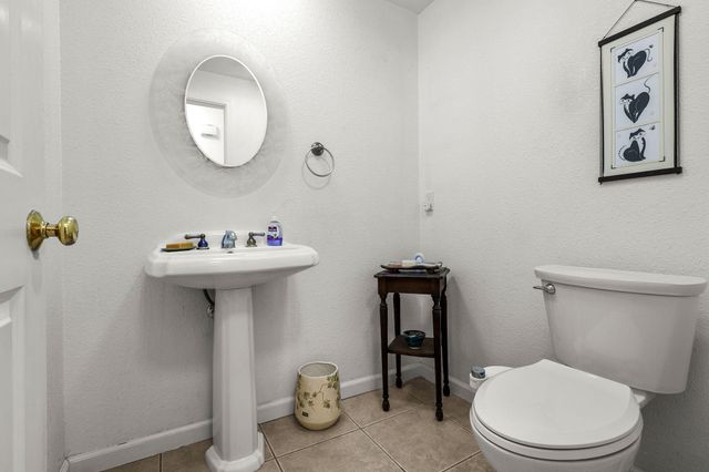 21080 Joanna Way, Redding, CA 96003