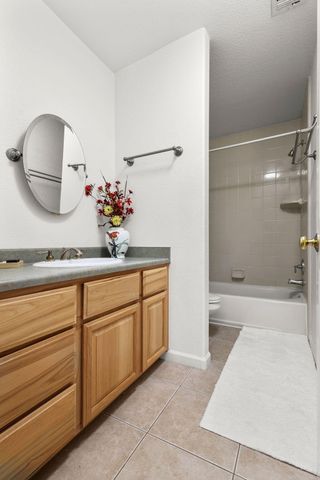 21080 Joanna Way, Redding, CA 96003