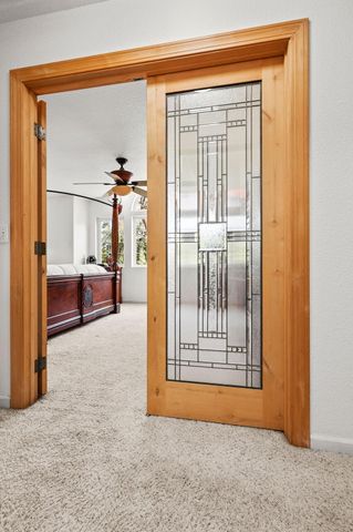 21080 Joanna Way, Redding, CA 96003