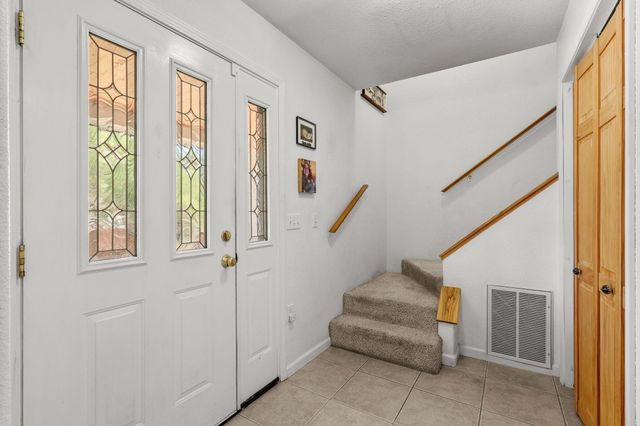 21080 Joanna Way, Redding, CA 96003