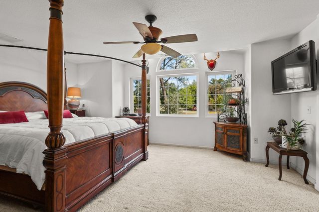 21080 Joanna Way, Redding, CA 96003