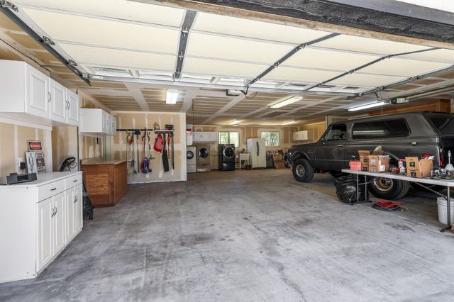 21080 Joanna Way, Redding, CA 96003