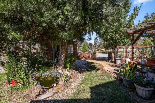 21080 Joanna Way, Redding, CA 96003