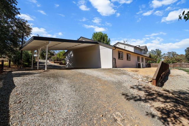 21080 Joanna Way, Redding, CA 96003