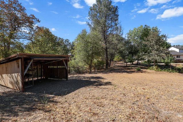 21080 Joanna Way, Redding, CA 96003