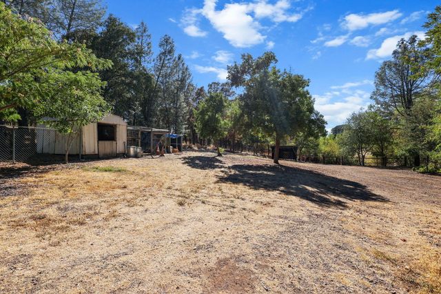 21080 Joanna Way, Redding, CA 96003