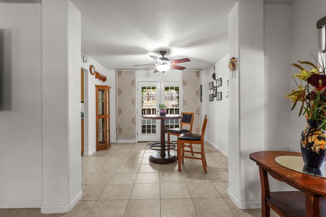 21080 Joanna Way, Redding, CA 96003