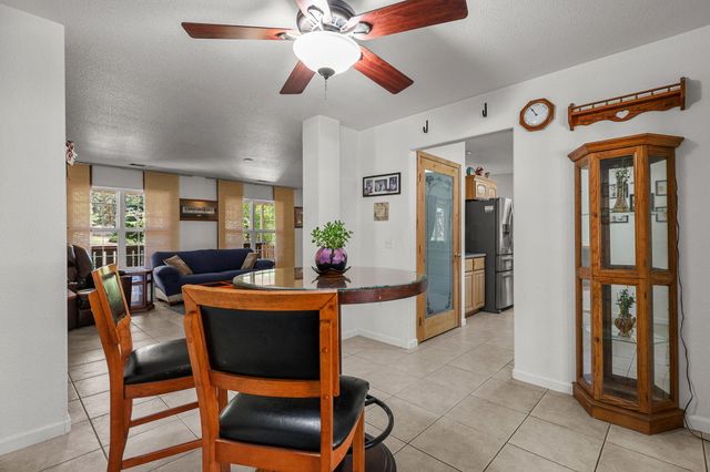 21080 Joanna Way, Redding, CA 96003