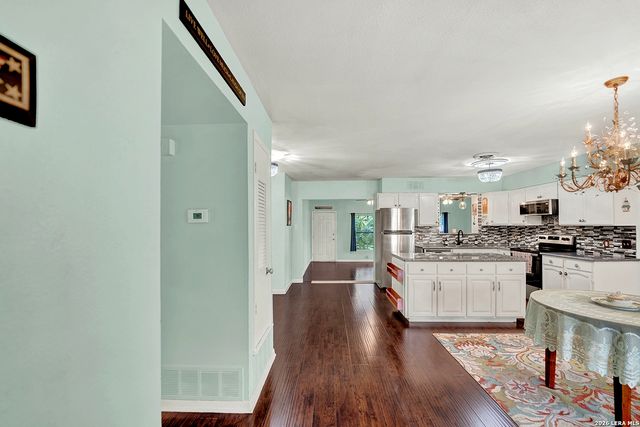 205 TRUDY LN, Universal City, TX 78148