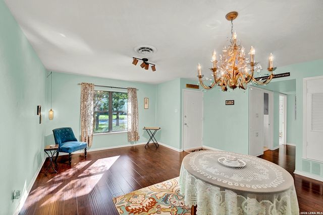 205 TRUDY LN, Universal City, TX 78148