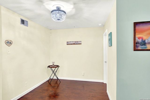 205 TRUDY LN, Universal City, TX 78148