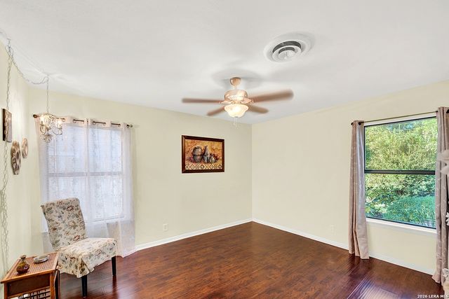 205 TRUDY LN, Universal City, TX 78148