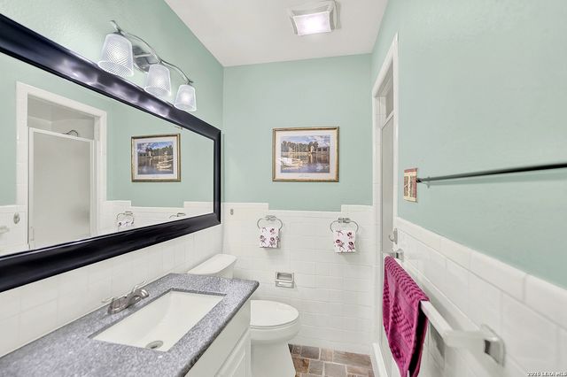 205 TRUDY LN, Universal City, TX 78148