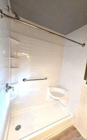 205 TRUDY LN, Universal City, TX 78148