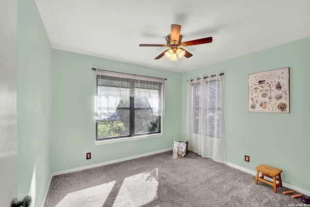 205 TRUDY LN, Universal City, TX 78148