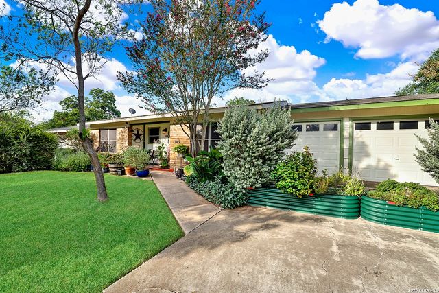 205 TRUDY LN, Universal City, TX 78148