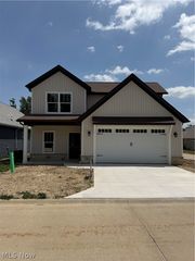 7885 Fox Hunter Lane, Concord Twp, OH 44077