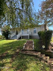 120 Lynnwood Drive, Johnson City, TN 37615