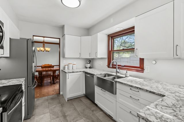 3231 Magnolia Circle, Kalamazoo, MI 49008