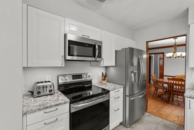 3231 Magnolia Circle, Kalamazoo, MI 49008