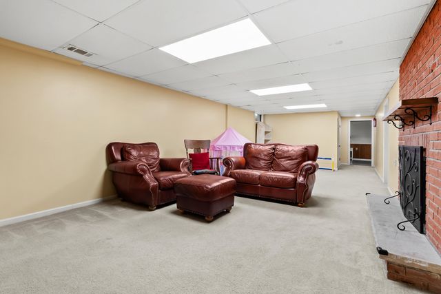3231 Magnolia Circle, Kalamazoo, MI 49008