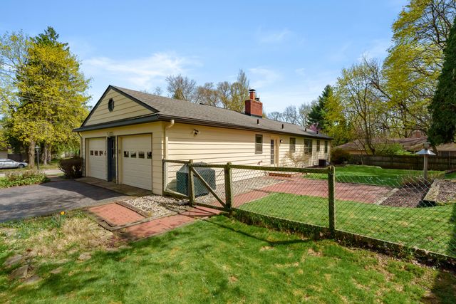 3231 Magnolia Circle, Kalamazoo, MI 49008