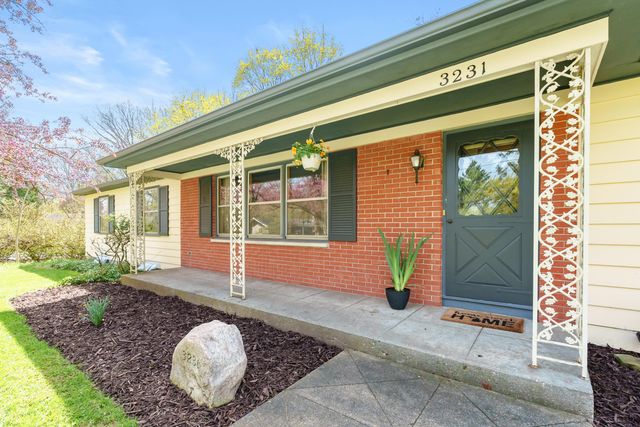 3231 Magnolia Circle, Kalamazoo, MI 49008