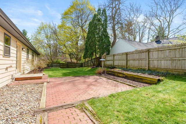 3231 Magnolia Circle, Kalamazoo, MI 49008