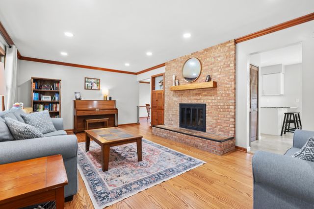 3231 Magnolia Circle, Kalamazoo, MI 49008