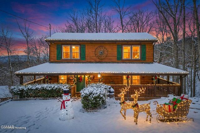 923 Pine Cone Way, Gatlinburg, TN 37738