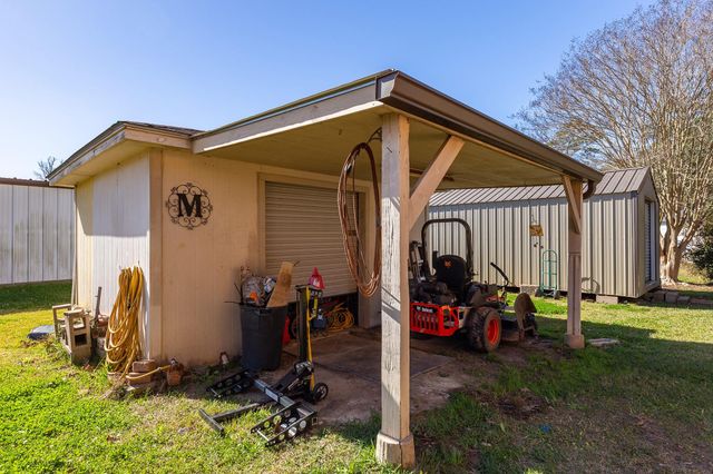 688 County Road 2097, Liberty, TX 77575