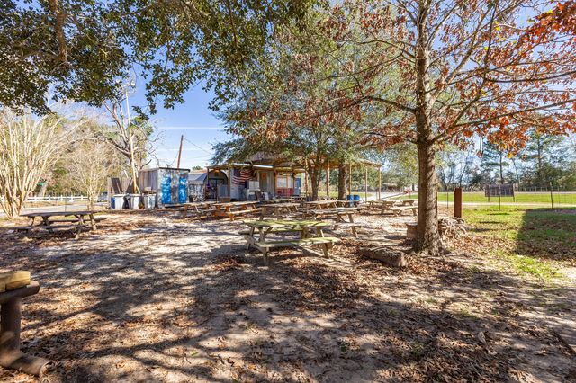 688 County Road 2097, Liberty, TX 77575