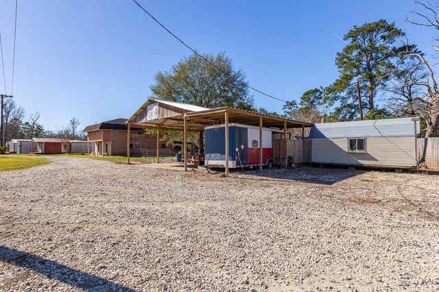 688 County Road 2097, Liberty, TX 77575