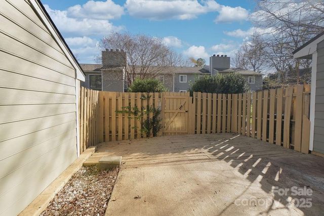 3274 Heathstead Place, Charlotte, NC 28210