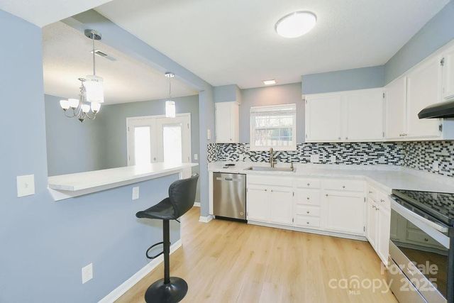 3274 Heathstead Place, Charlotte, NC 28210