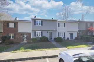 3274 Heathstead Place, Charlotte, NC 28210