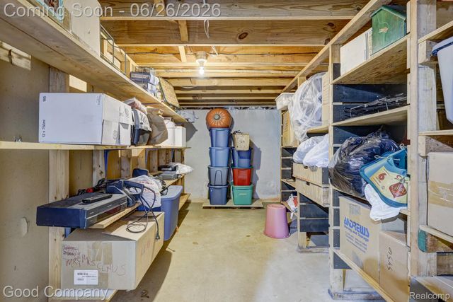 35868 Smithfield Court, Farmington, MI 48335