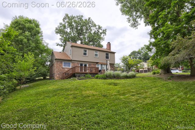 35868 Smithfield Court, Farmington, MI 48335