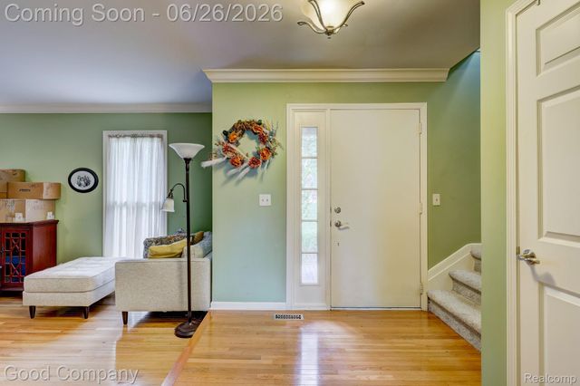 35868 Smithfield Court, Farmington, MI 48335