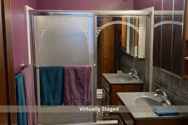 412 E Bradshaw Street, Dixon, IL 61021