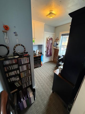 412 E Bradshaw Street, Dixon, IL 61021